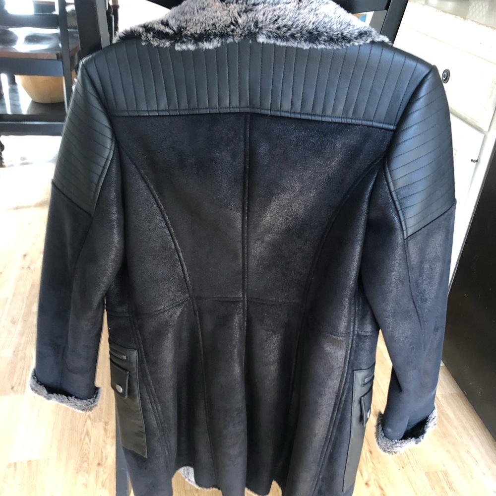 Coat - Picture 8 of 8